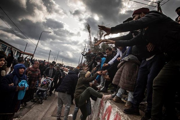 Risultato immagini per STEFANO STRANGES FOTO CAMPO DI LESBO A MORIA